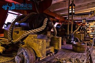 mm-hms-surprise-cannons[1].jpg