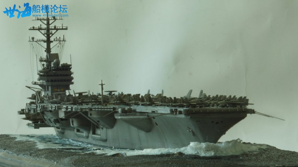 cvn76-02.jpg