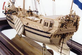 Dutch-Yacht-stern.jpg