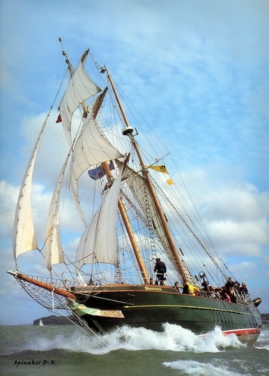 dk_tall_ships_asgard_II_brigantine_lyr_1981.jpg