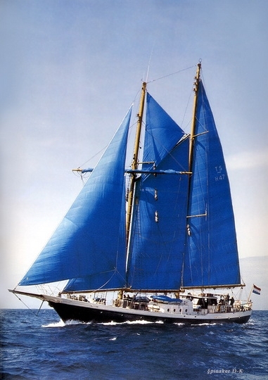 dk_tall_ships_eendracht_foreyard_schooner_lyr_1974.jpg