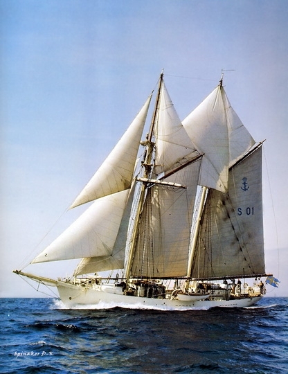 dk_tall_ships_gladan_foreyard_schooner_lyr_1946.jpg