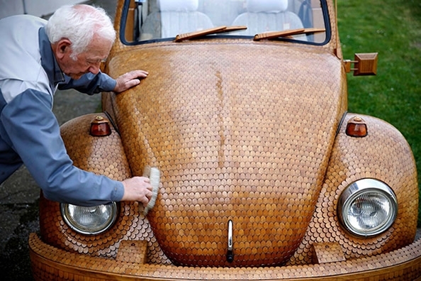 Wooden-Volkswagen-Beetle1.jpg