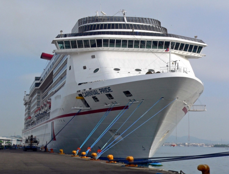 Carnival_Pride_at_Mazatlan_3.jpg