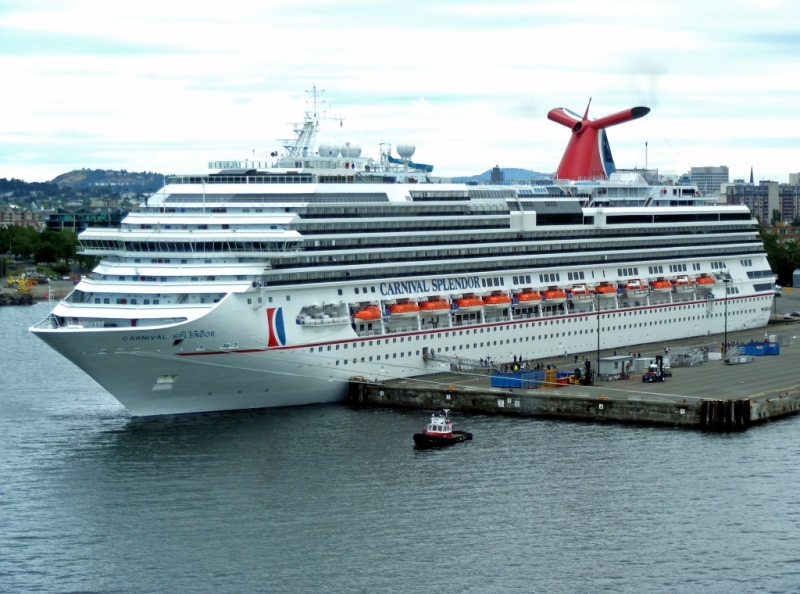 Carnival_Splendor_2009.jpg