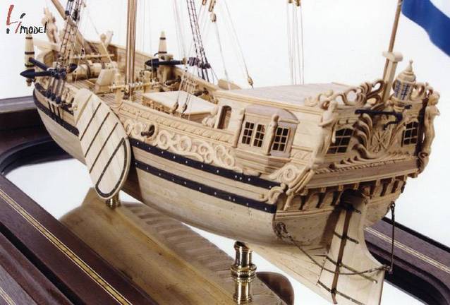 Dutch-Yacht-stern.jpg